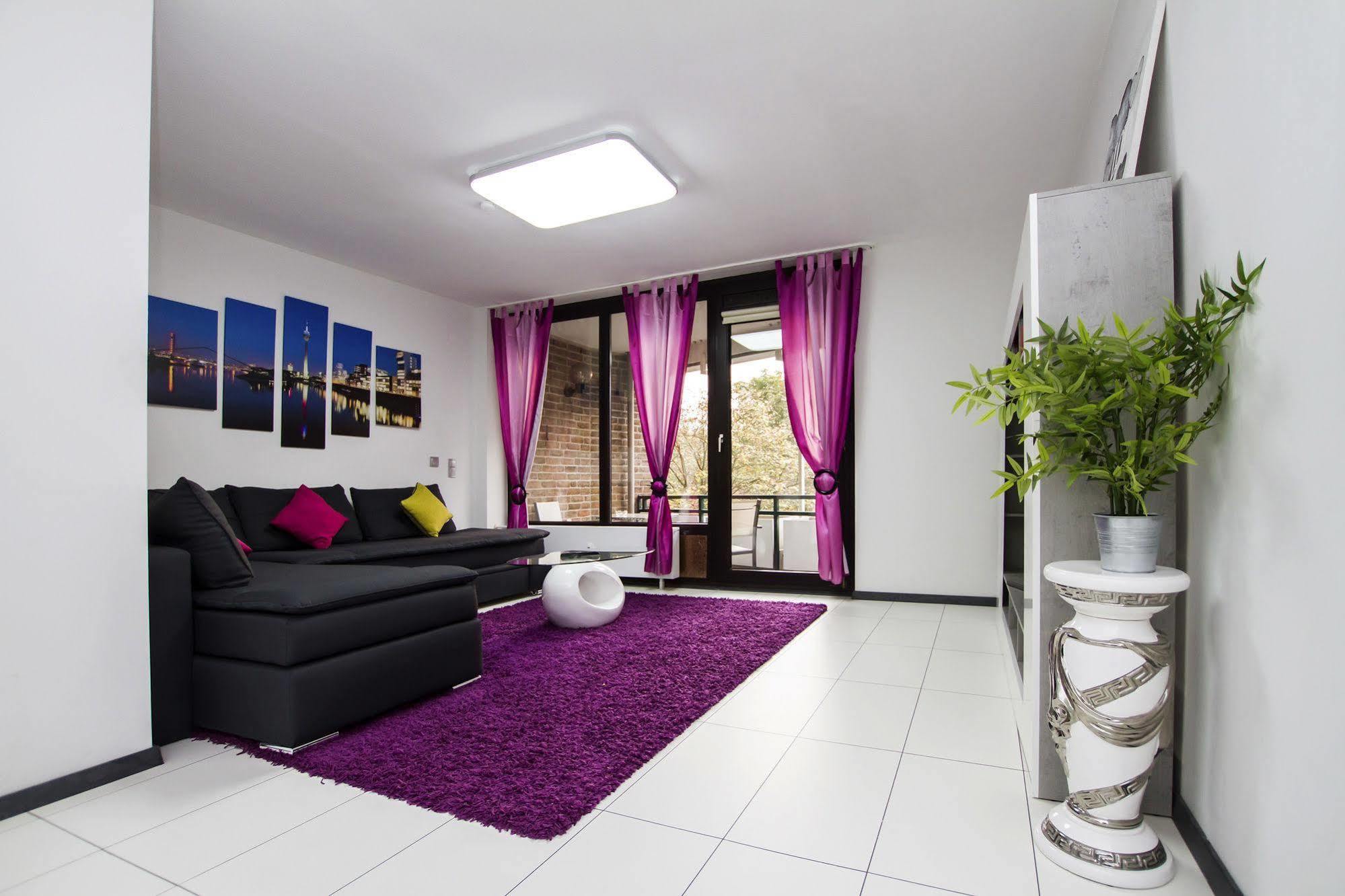 Lakeside Flat *